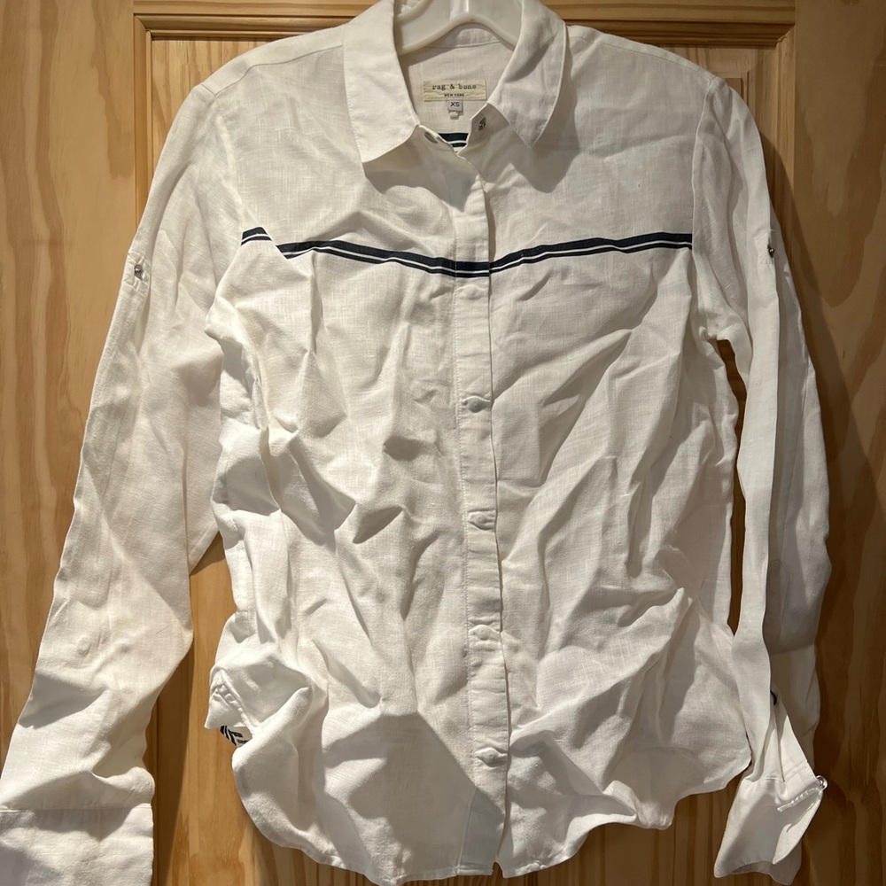 Womens buttoned down top
